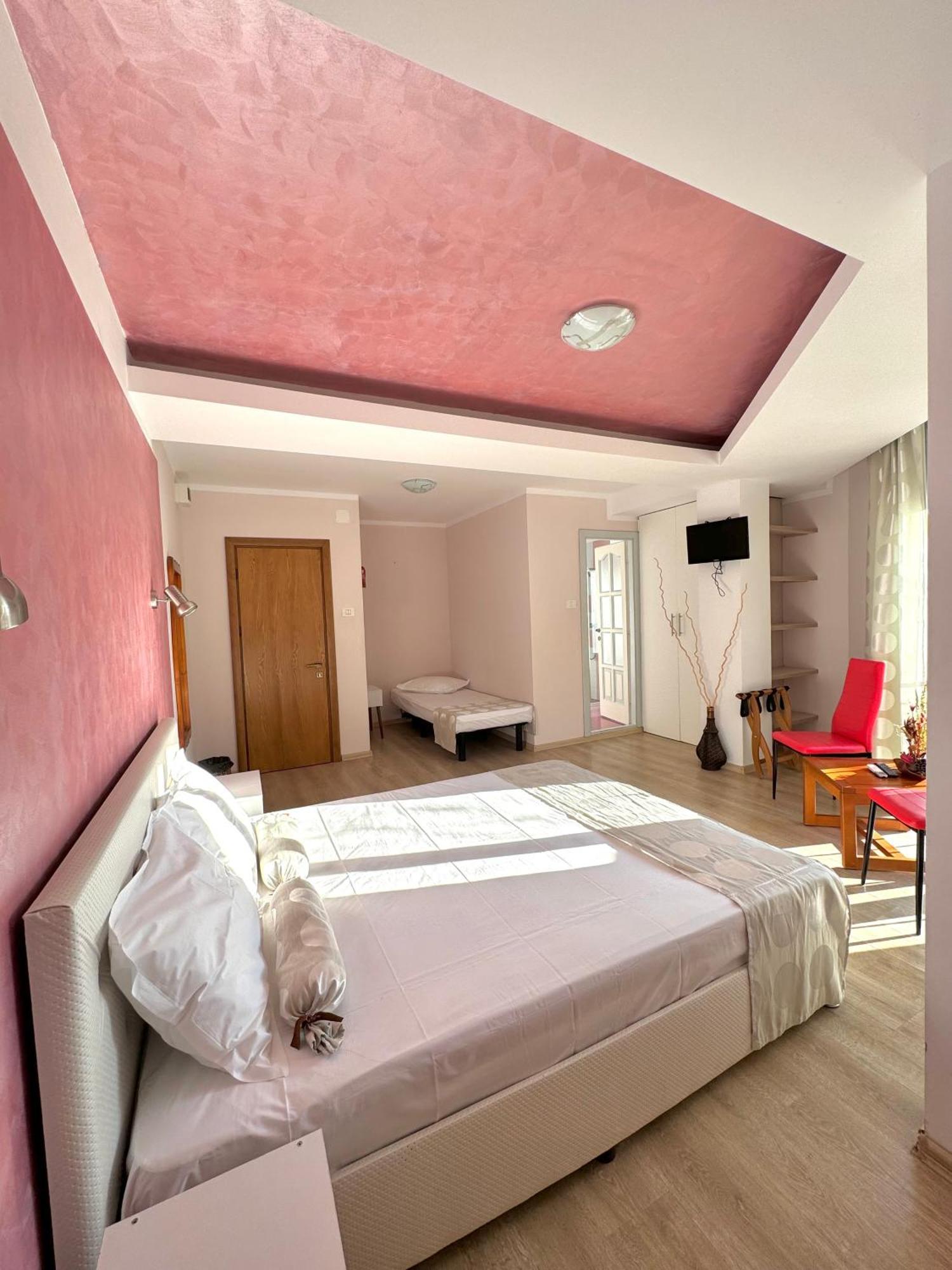 H By Hambar Apartment Vama Veche Luaran gambar